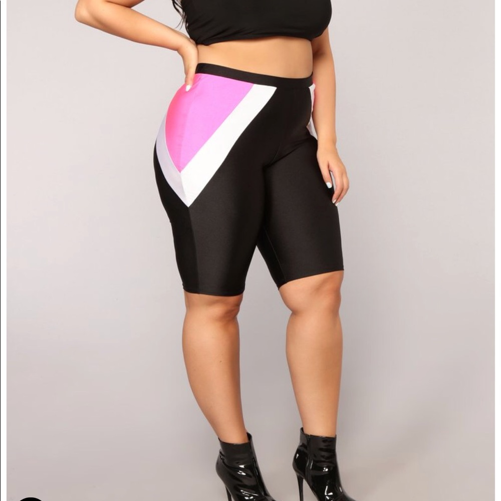 Keyanna Biker Shorts - Black/Pink